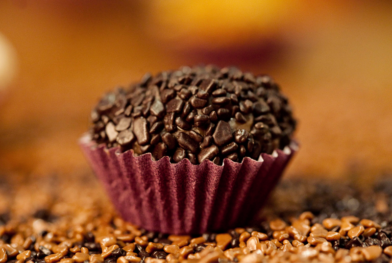 Coma brigadeiro durante a dieta!