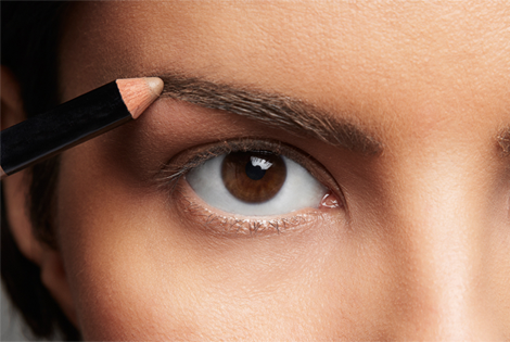 Por que as sobrancelhas ficam com falhas?