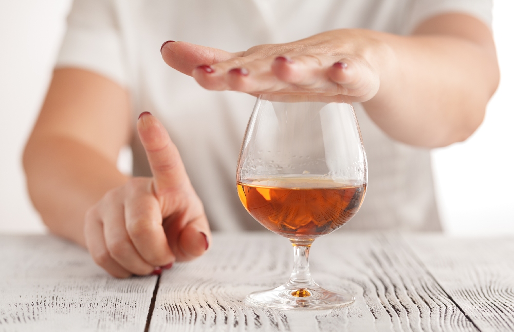 Detox de álcool: conheça os benefícios da abstinência adotada por Juliette