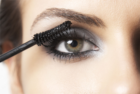 7 erros mais comuns cometidos na hora de passar o rímel
