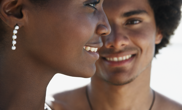 Pele negra: 3 cuidados especiais de como evitar manchas e oleosidade excessiva!