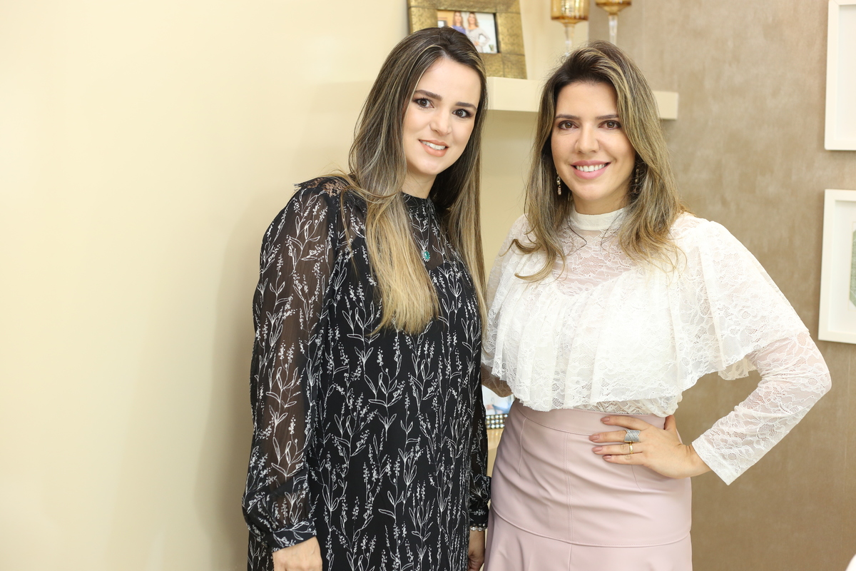 Guia completo de como crescer o cabelo com luzes e mechas