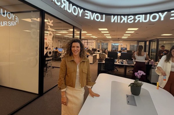 Dra. Cintia Cunha, CEO da Audatti, participa de encontro na ISDIN Brasil para aprofundar estudos sobre fotoproteção