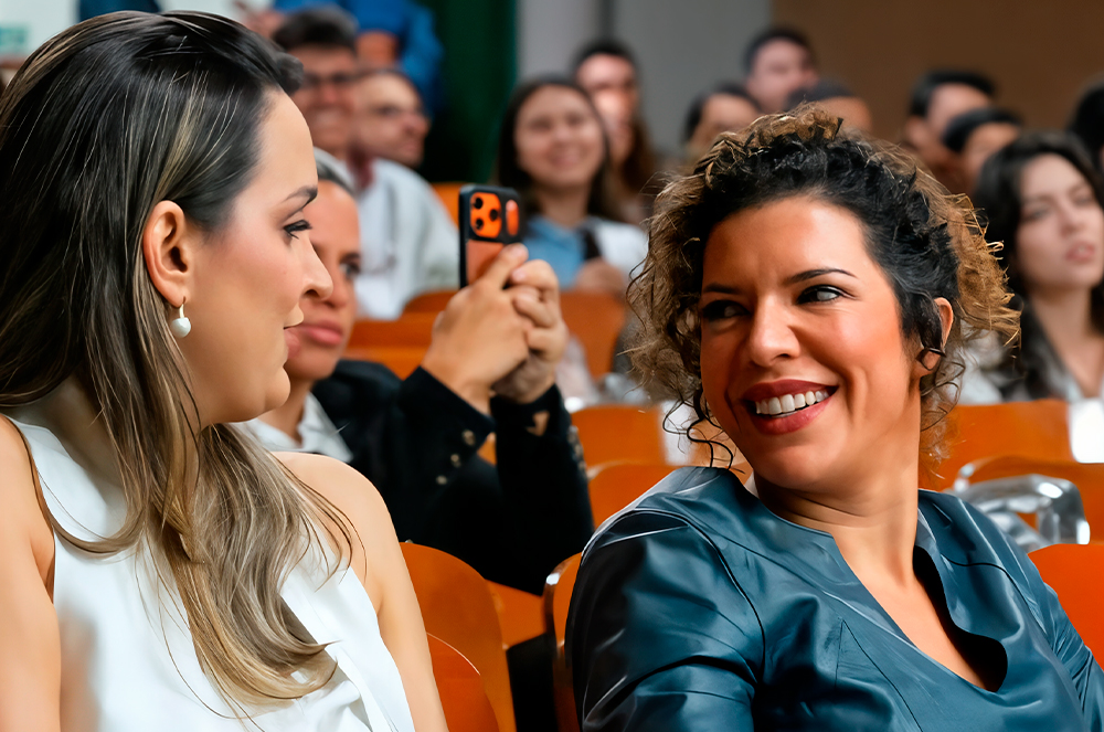 Dra. Cíntia Cunha, CEO da Audatti, marca presença na 1ª Jornada de Dermatologia da FAMEL em Uberlândia